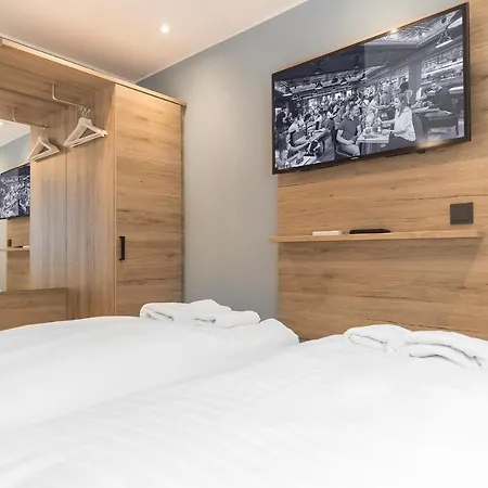 Riverview By Daspaul Aparthotel